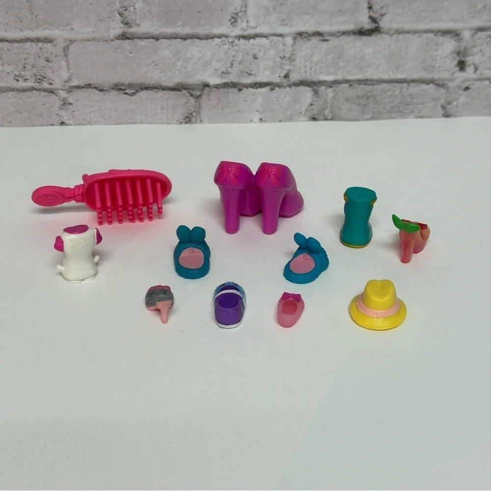 Shopkins Mini Toys 1/2-inch Lot of 8